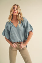 Load image into Gallery viewer, Tes 3/4 Sleeve Ruffle Top