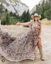 Load image into Gallery viewer, Colette Gown Rental