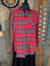 Load image into Gallery viewer, Loose Fit Plaid Button Down Shirt