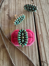 Load image into Gallery viewer, THE SILVERTON BEAUTIFUL HANDMADE KINGMAN TURQUOISE AND STERLING SILVER ADJUSTABLE RING