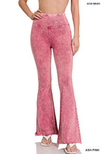 Load image into Gallery viewer, Acid Wash High Waist Raw Edge Hem pants
