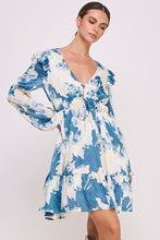 Load image into Gallery viewer, Elegant Tie-waist Printed Dress
