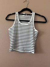 Load image into Gallery viewer, So basic ribbed crop top
