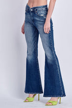 Load image into Gallery viewer, High Rise Stretch Flare W/ Pieced Tulip Waist Band
