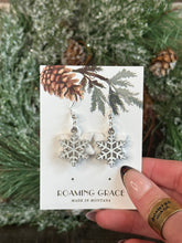 Load image into Gallery viewer, Snowflake Detailed Earrings
