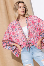 Load image into Gallery viewer, LIGHT WOVEN SQUARED OPEN KIMONO CARDIGAN WITH TIE
