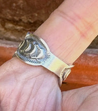 Load image into Gallery viewer, THE CASSIDY STERLING FLOWER CIGAR BAND RING

