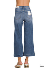 Load image into Gallery viewer, Wide Leg Center Seam Cropped Denim Pants

