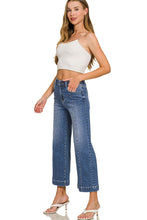 Load image into Gallery viewer, Wide Leg Center Seam Cropped Denim Pants
