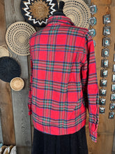 Load image into Gallery viewer, Loose Fit Plaid Button Down Shirt
