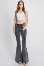 Load image into Gallery viewer, Petra153 Vintage Rebel Flare Jeans
